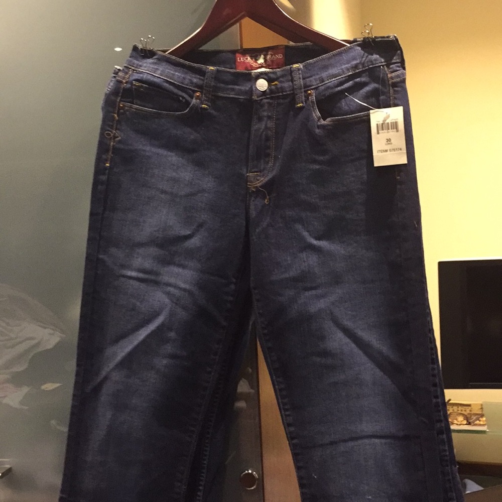 Lucky brand NWT straight leg jeans. Sz10 Long
